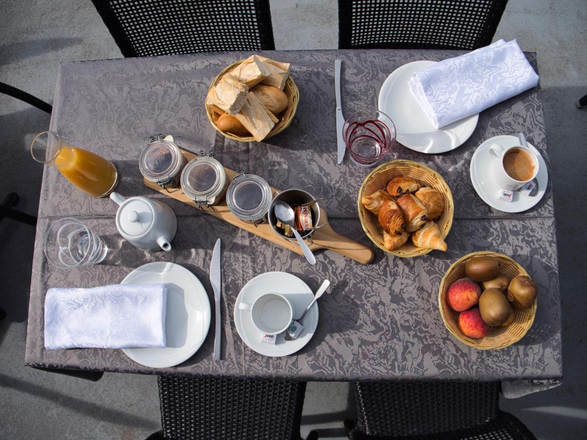 Le Champ Des Lys Hotel Amancey Bagian luar foto