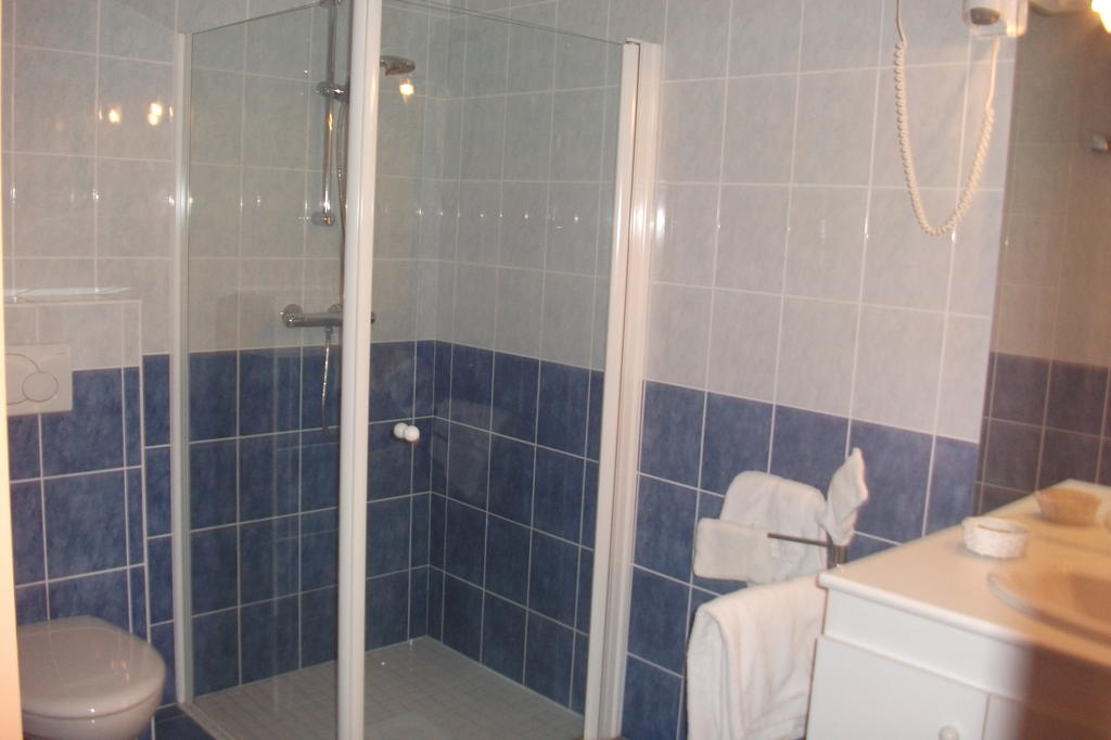 Le Champ Des Lys Hotel Amancey Ruang foto