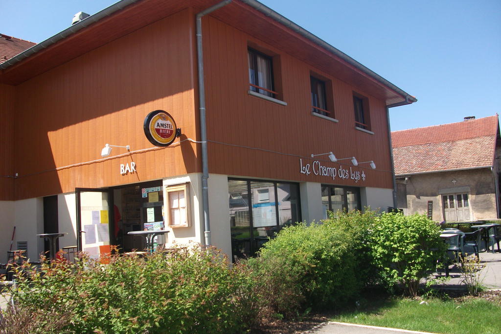 Le Champ Des Lys Hotel Amancey Bagian luar foto