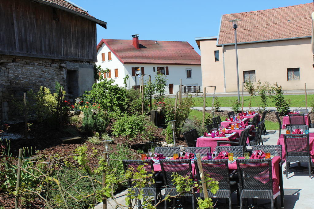 Le Champ Des Lys Hotel Amancey Bagian luar foto