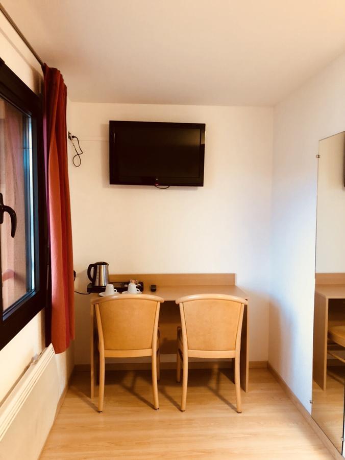 Le Champ Des Lys Hotel Amancey Bagian luar foto